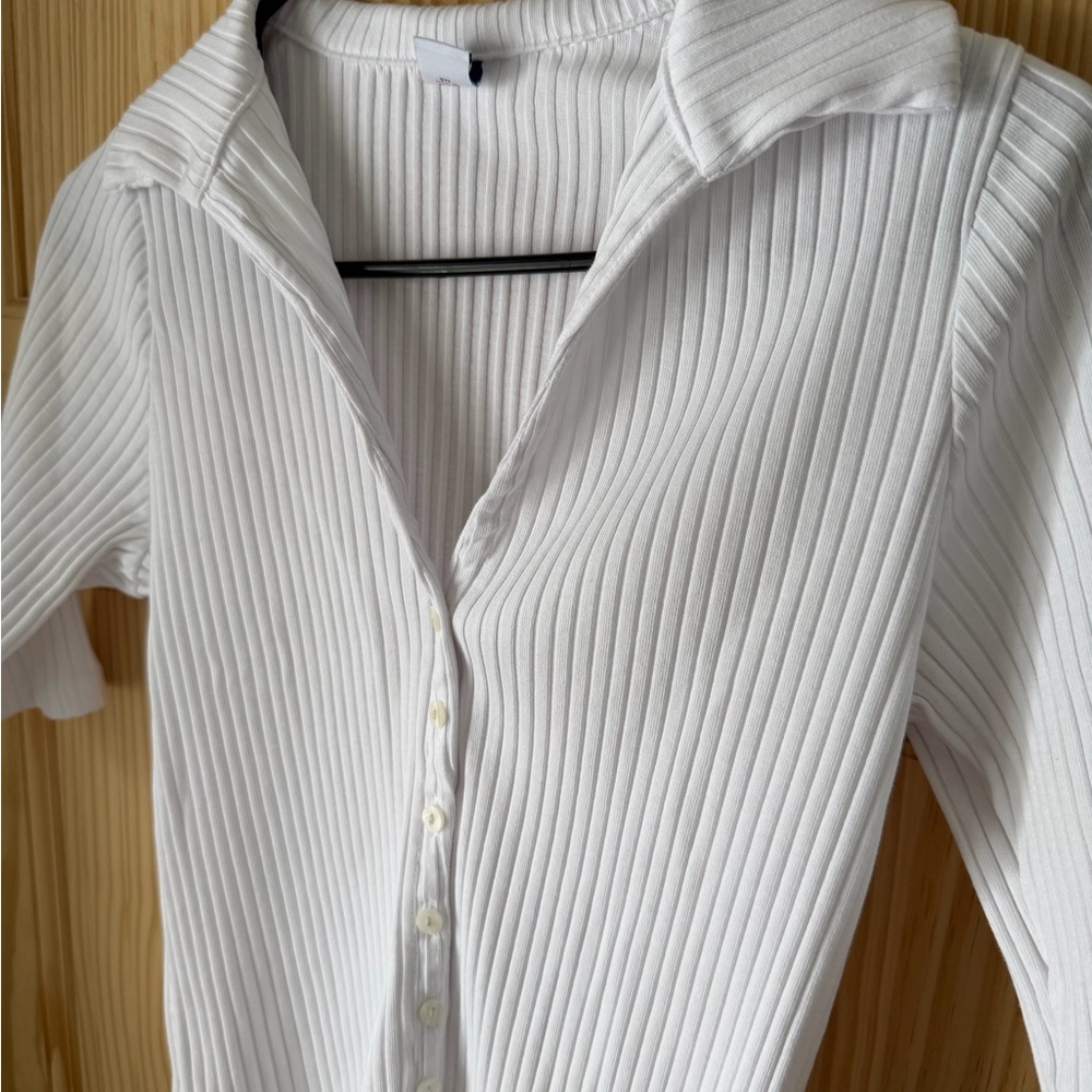 White Ribbed Button-Up Women's Top - Picture 2 of 4